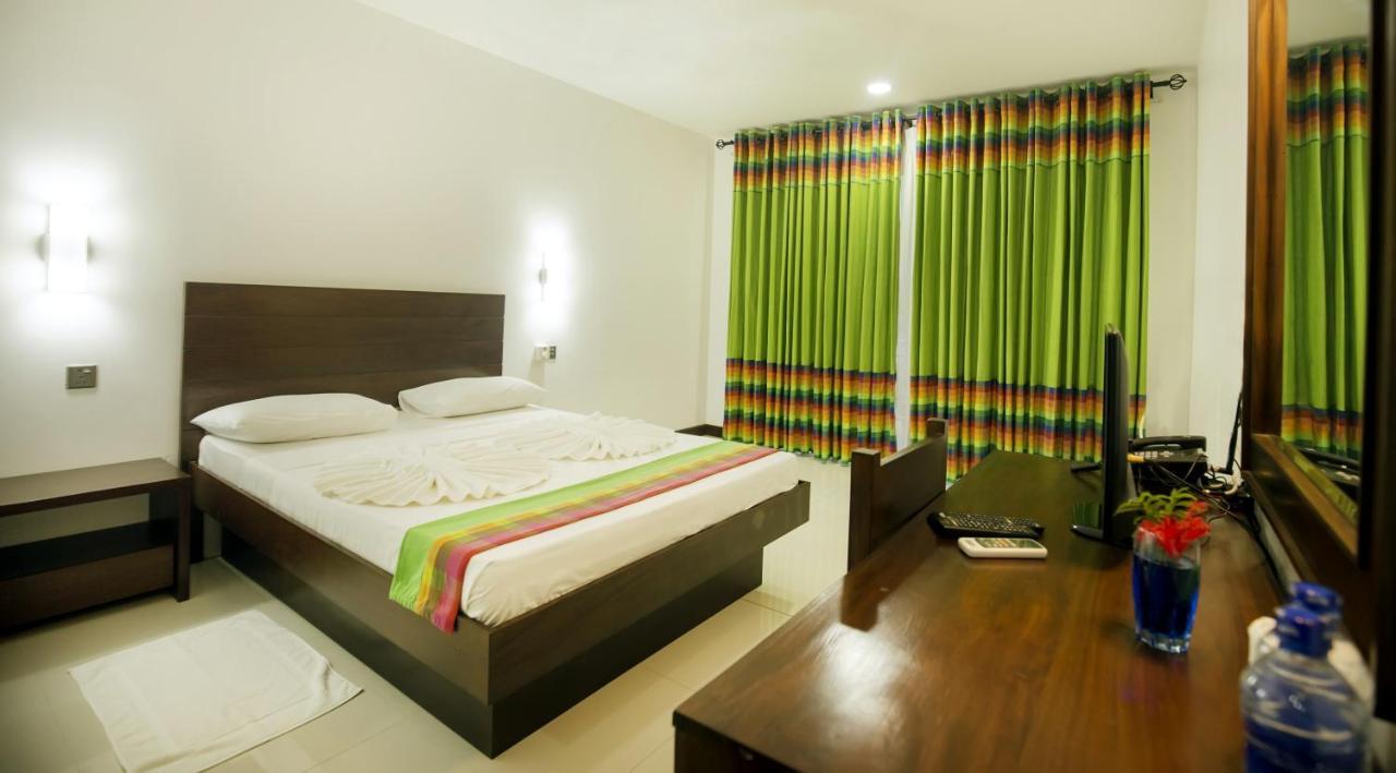 Lavendish Wild Safari Hotell Wasgamuwa Exteriör bild